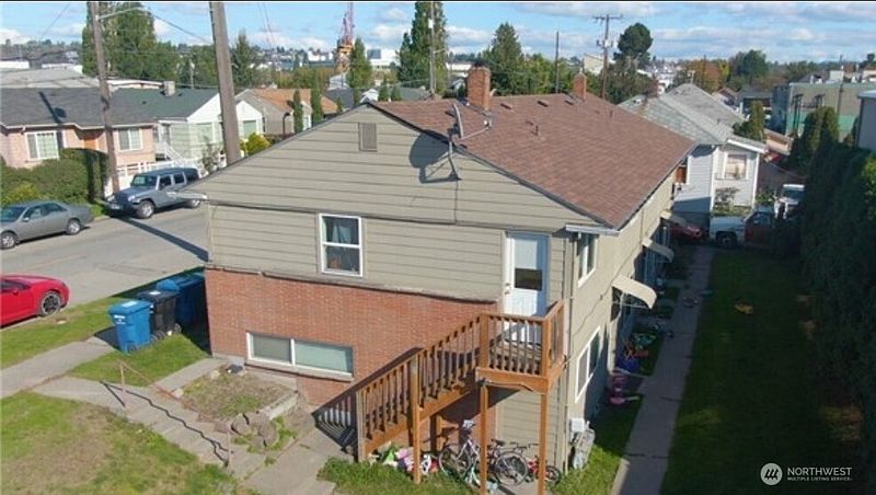 3rd image of 701 S Kenyon St