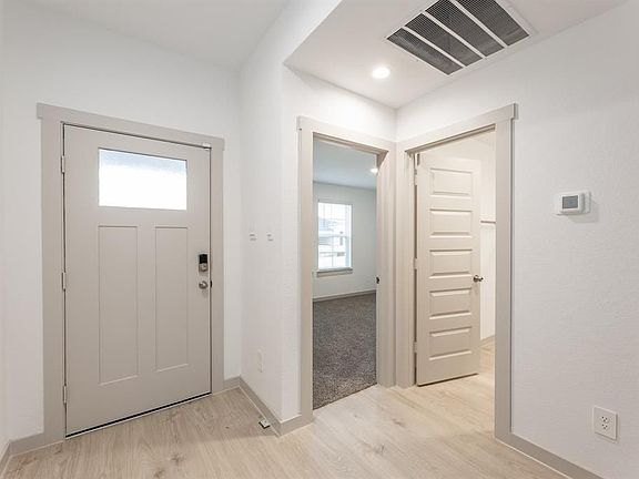 5th image of 3118 Langley Bend Ln
