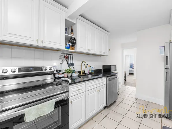 56 Park Vale Ave, Allston, MA 02134