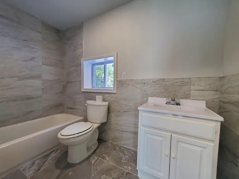 557 Ocean Ave #3 — Photo 5