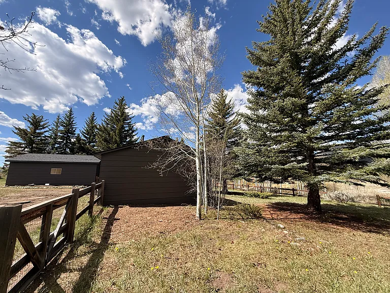 1347 Rainbow Dr — Photo 25