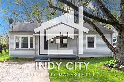 3 bed, 1.0 bath, 925 sqft, $1,525 — Photo 1
