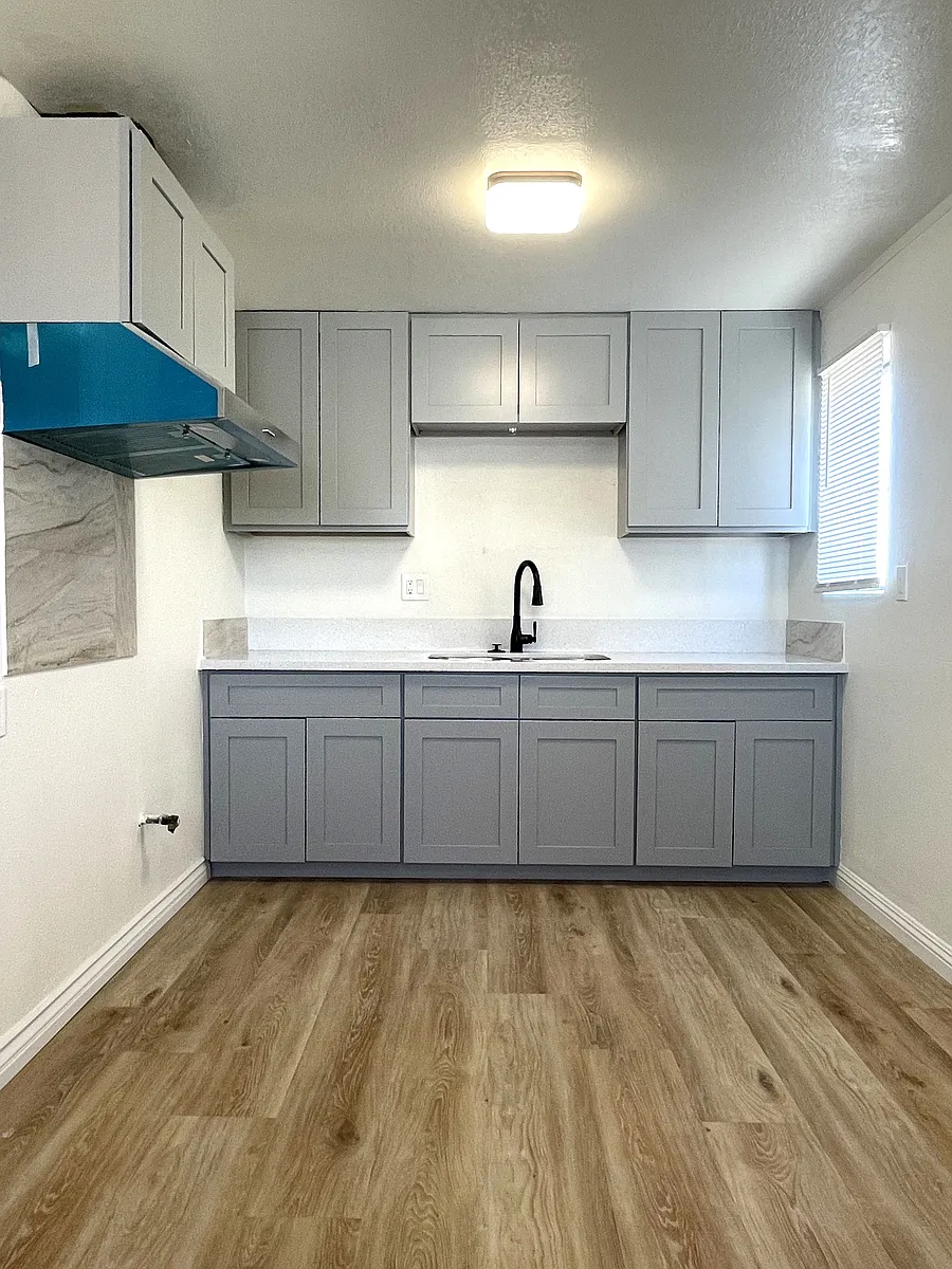 Building Photo - 10421 Amherst Ave #3