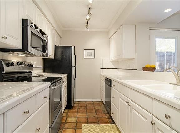 3rd image of 5924 Birchbrook Dr #111