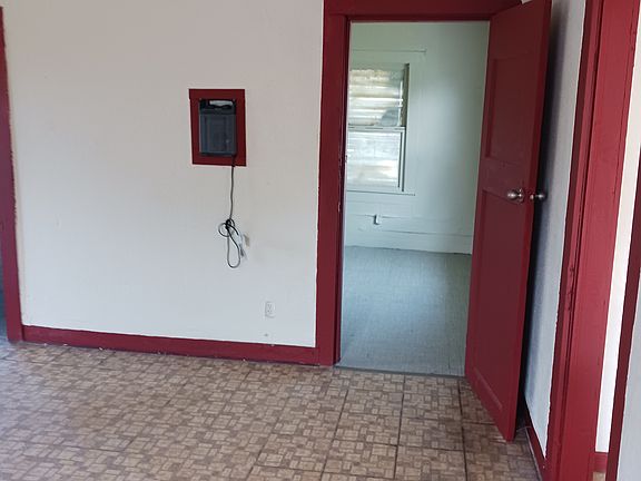 3rd image of 241 Parr St #B