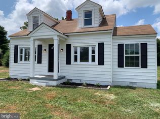 90 Crookhorn Rd, Montross, VA 22520