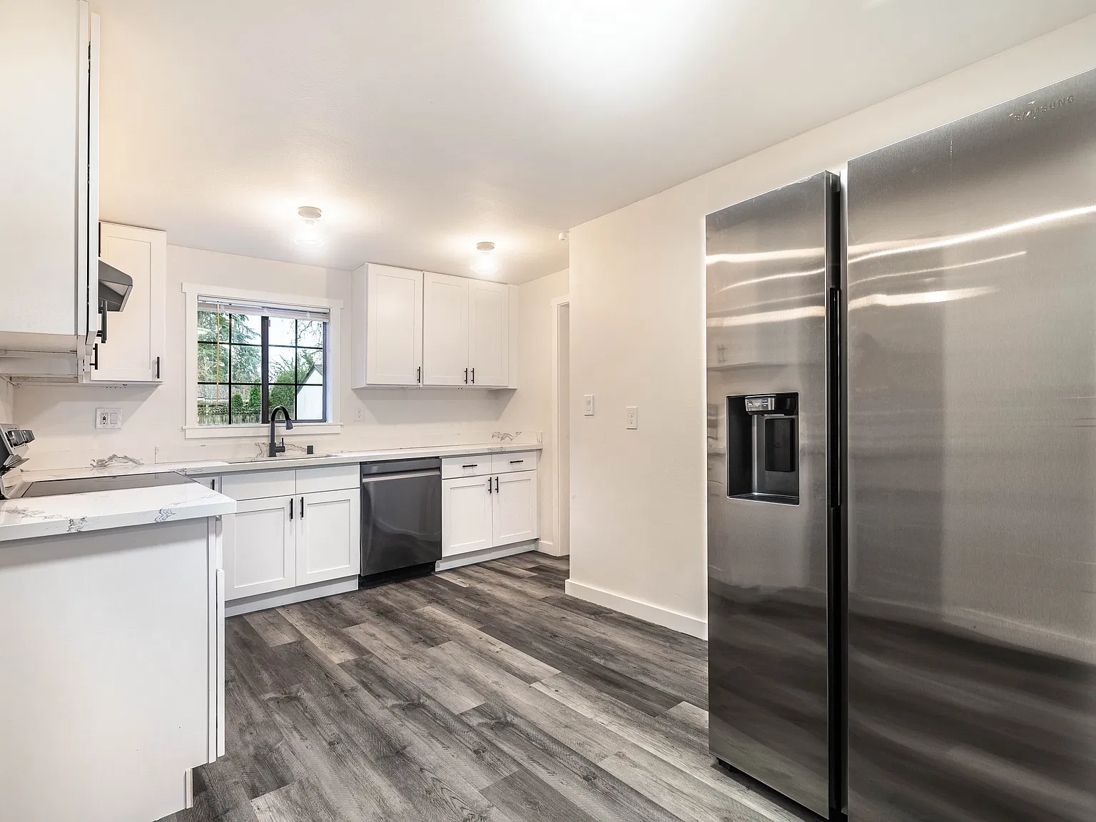 3 bed, 1300 sqft, $2,800 — Photo 2