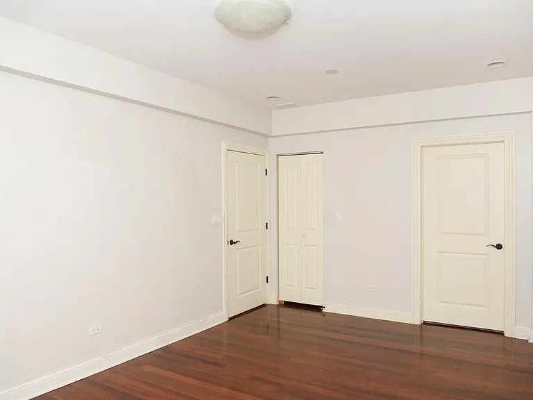 2407 N Milwaukee Ave — Photo 12