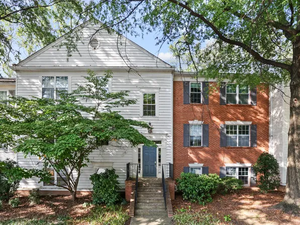 7758 New Providence Dr APT 7, Falls Church, VA 22042