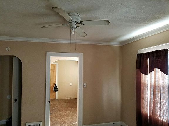 4th image of 4341 Indiana Ave