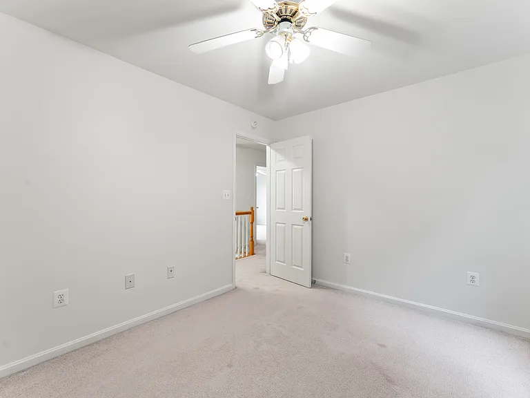 10105 Cotter Ct — Photo 13