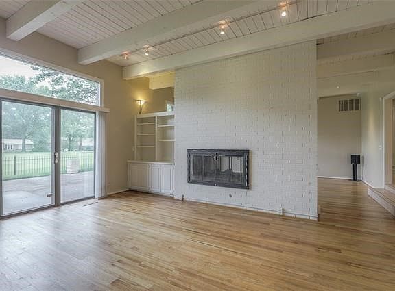 5th image of 10411 Grant Ln