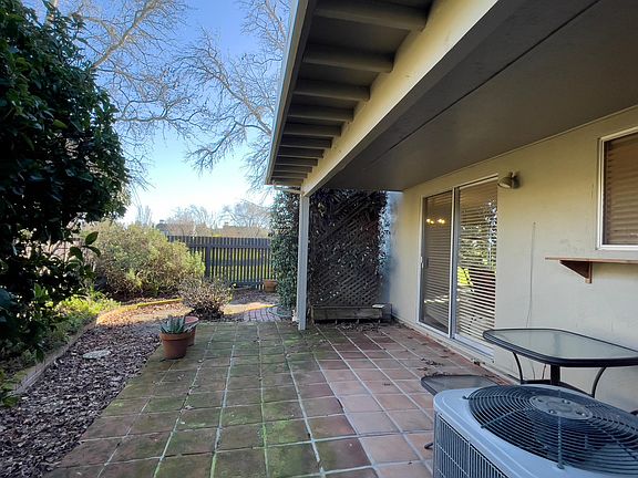 5th image of 106 Temelec Cir