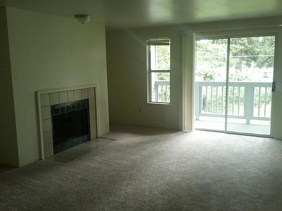 3rd image of 10603 16th Avenue Ct S APT 9