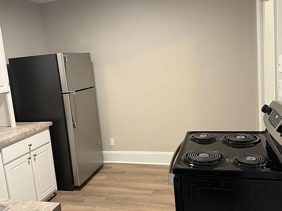 5th image of 1002 W Haven Blvd