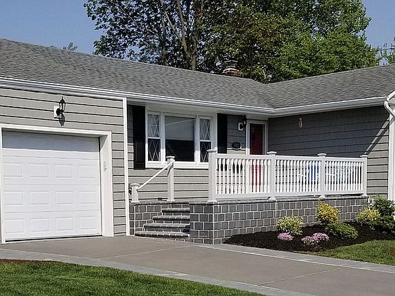 2nd image of 1902 Cole Dr