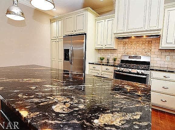 2nd image of 2814 Mowrey Dr
