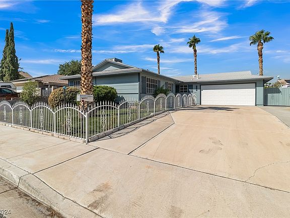 3rd image of 120 Bradshaw Way