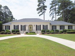 305 Glasgow Dr, Lumberton, NC 28358