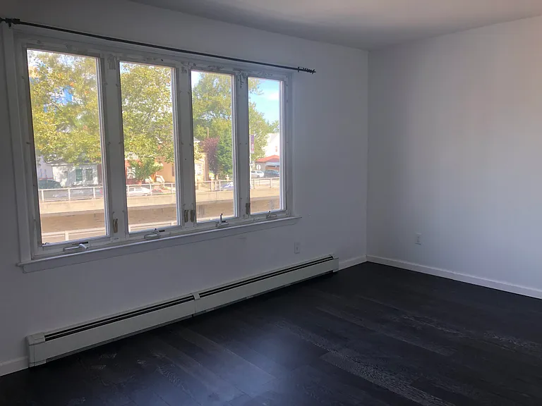 15816 Grand Central Pkwy #2 — Photo 6