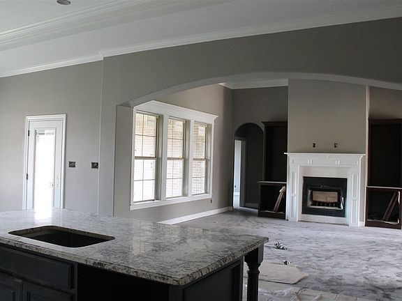 5th image of 8325 Somerville Cir