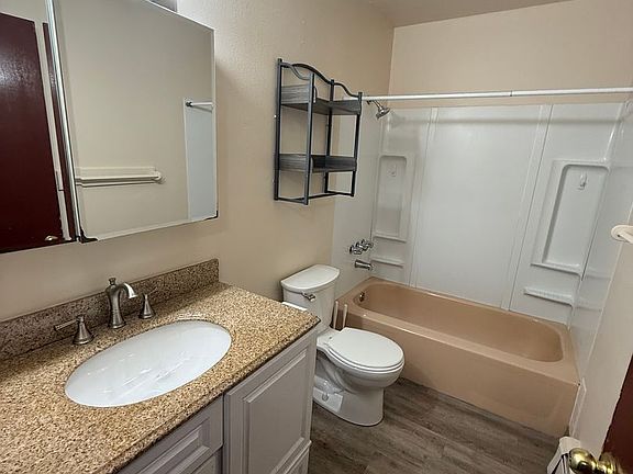 5th image of 3727 Richmond Ave #1