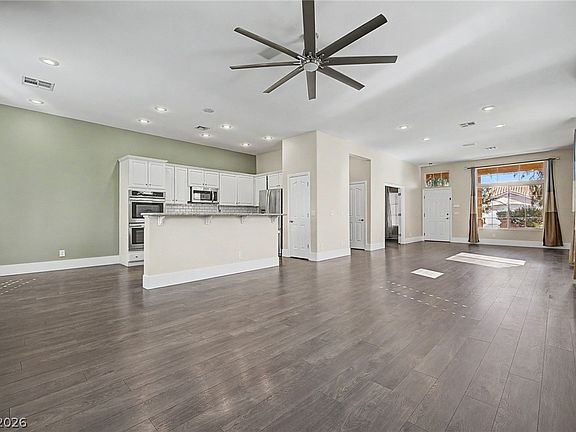 3rd image of 1036 Coldwater Falls Way