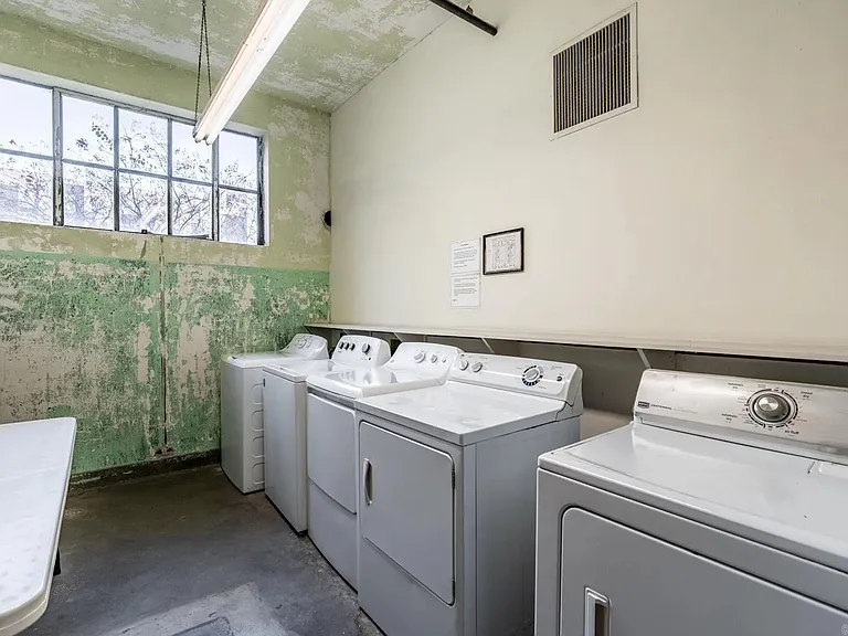 424 E 3rd St #208 — Photo 11