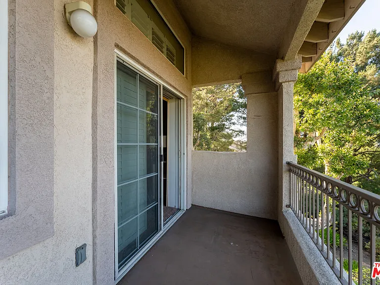 1010 S Farralon Ln — Photo 17