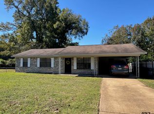 207 Valley Ln, Crockett, TX 75835
