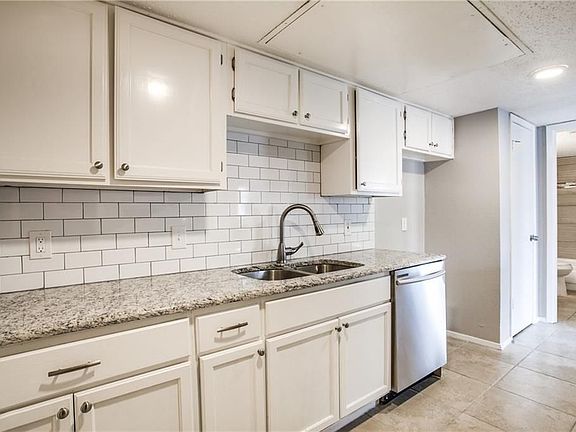 4th image of 919 S Weatherred Dr APT 227