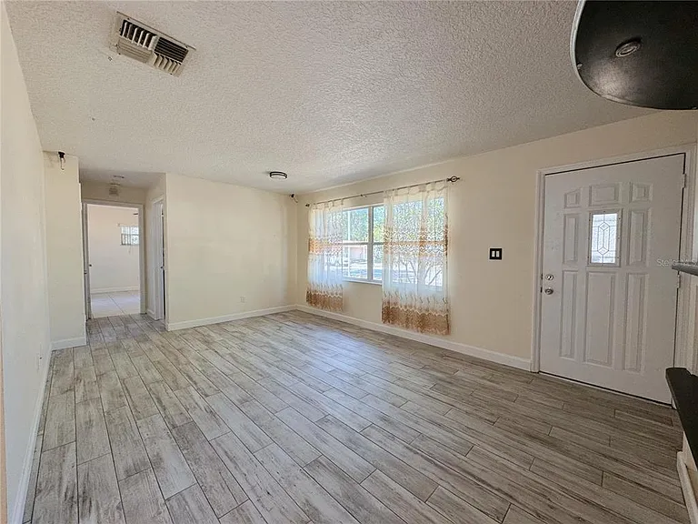 7522 Laurel Springs Dr — Photo 5
