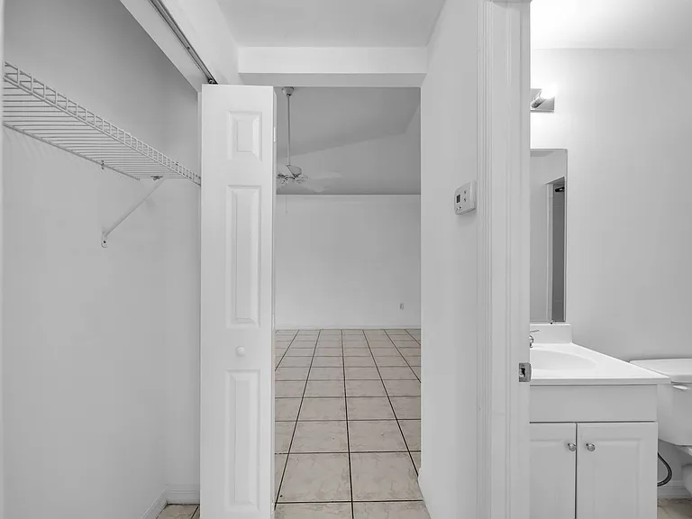 1214 SE 24th Ave — Photo 6