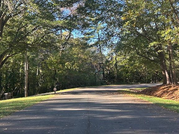 5th image of 104 Wedgewood St