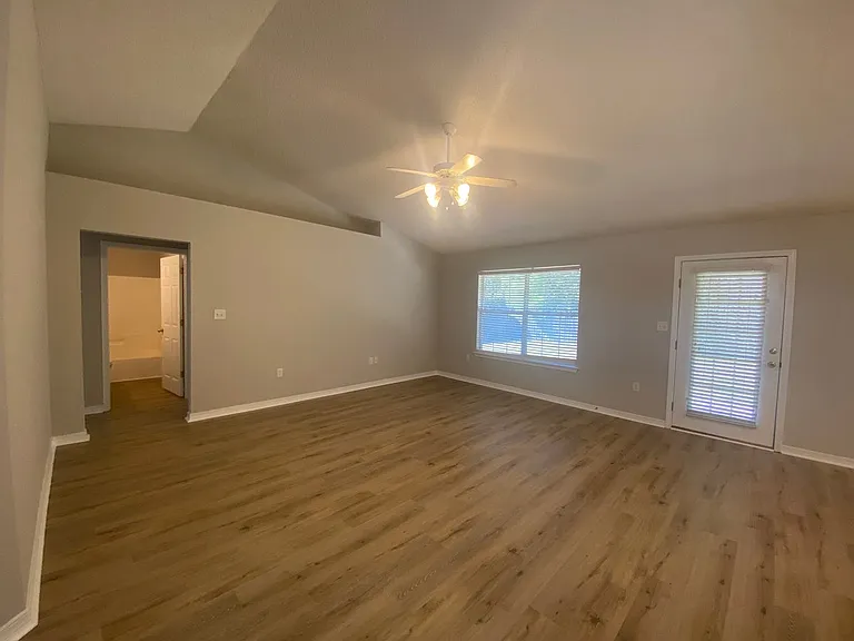 9676 Parker Lake Cir — Photo 16