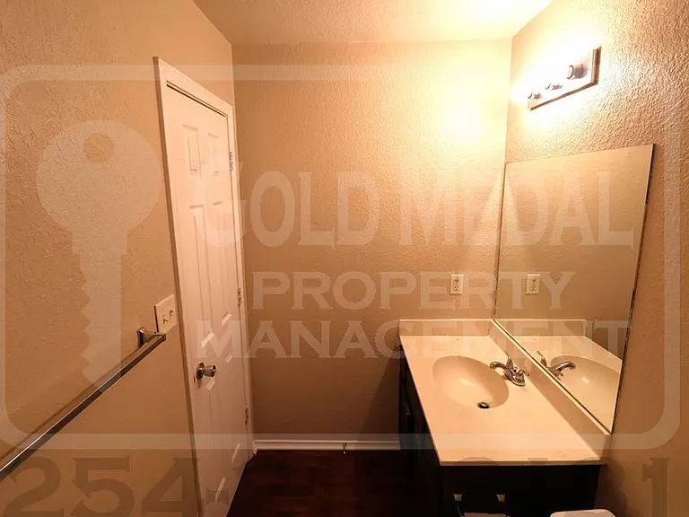 2806 Cantabrian Dr — Photo 16
