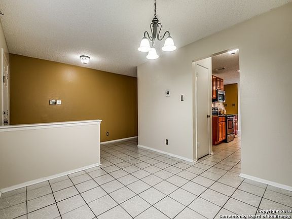 4th image of 15522 Knollmeadow