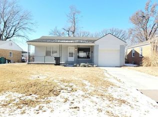 1135 S Inverness Dr, Wichita, KS 67218