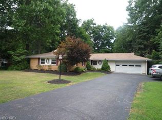 7438 Sherwood Dr, Mentor, OH 44060