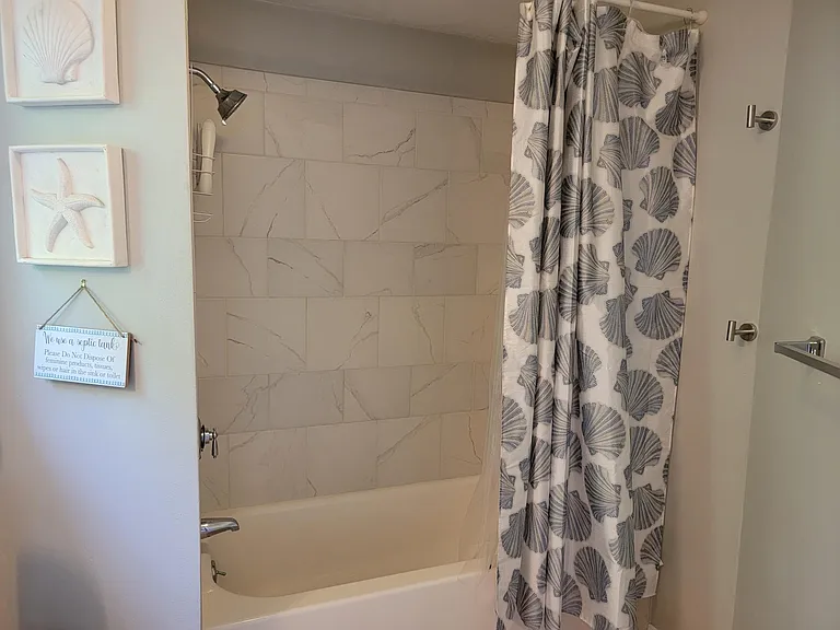 10 Willow Ave — Photo 23