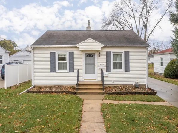 1212 Glenny Ave, Waterloo, IA 50702