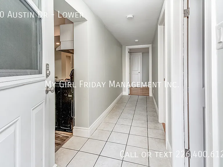 50 Austin Dr #LOWER — Photo 3