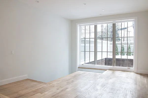 Rented by Grand & Co. | media 25