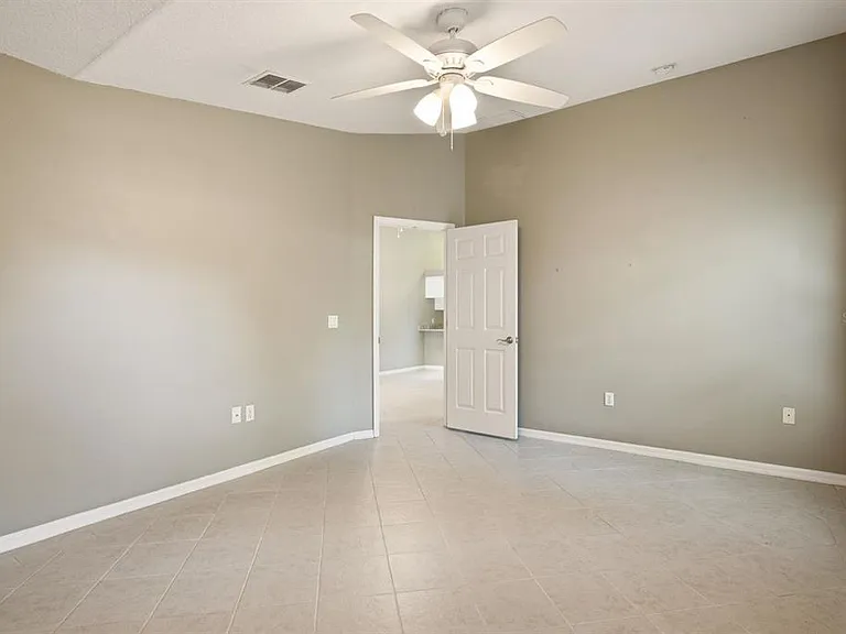 406 S Bayview Blvd #1 — Photo 18