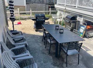 2 Atlantic Ave #4, Hampton, NH 03842