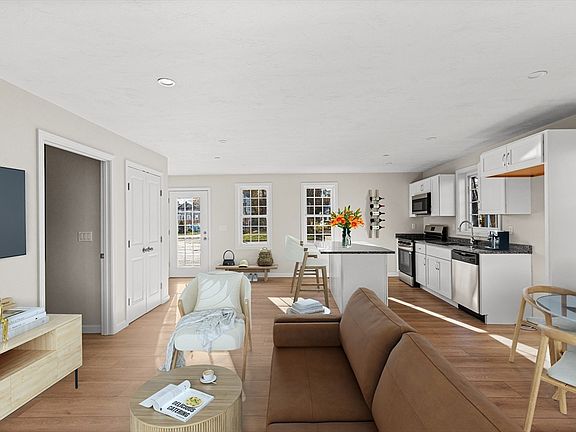 4th image of 393 Court St #1
