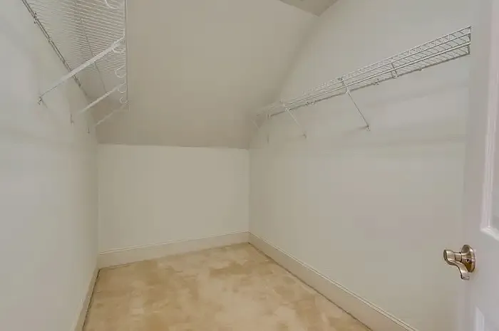 101 Tiffany Ct — Photo 39
