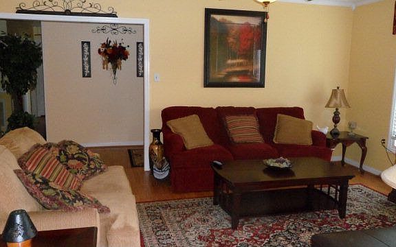 4th image of 416 Heathwood Dr