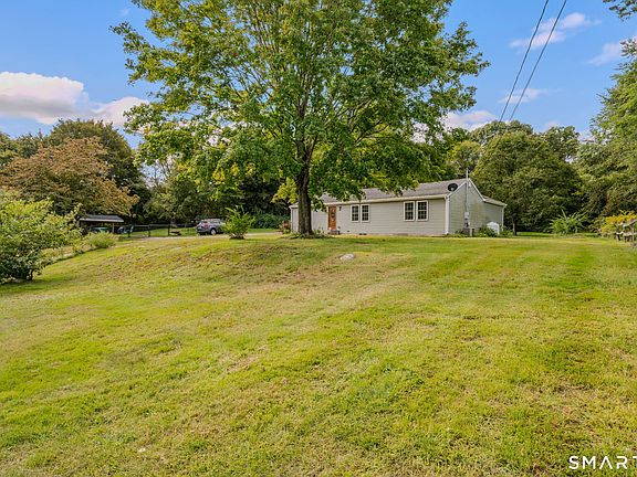 2nd image of 520 Boston Post Road