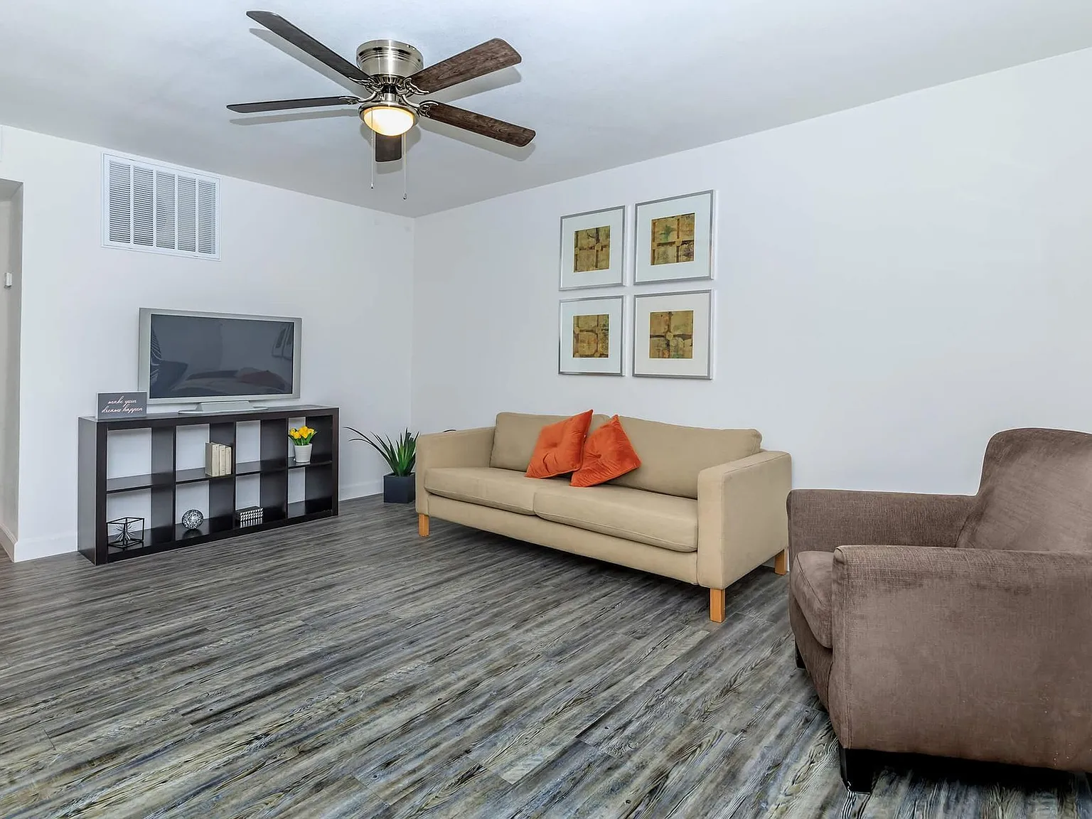 Palisade Park Aparments — Photo 3